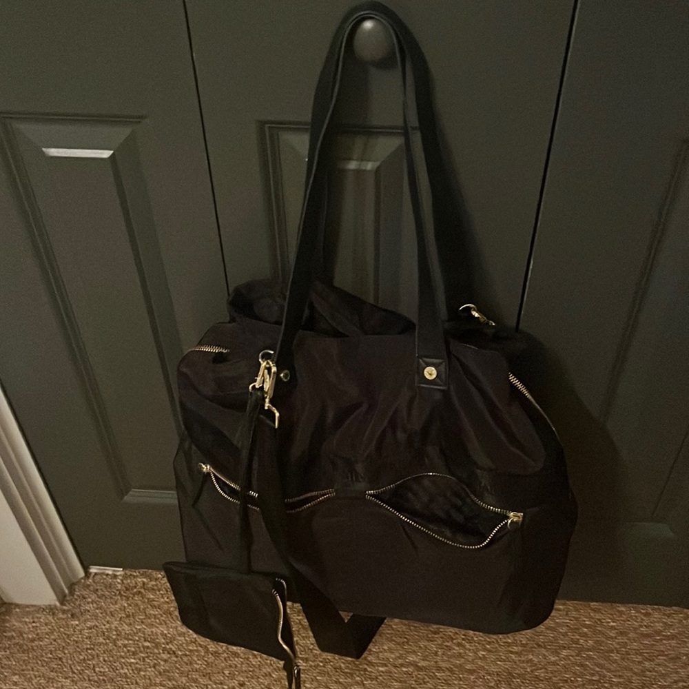 gently used steve madden bag